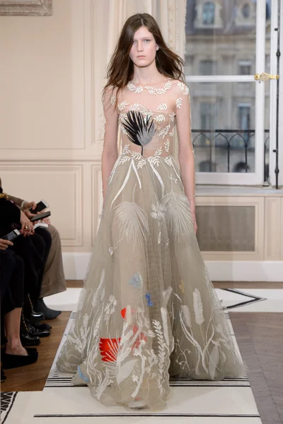 Look 30